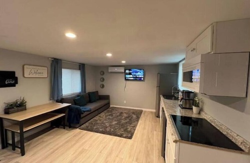 Lake Panasoffkee House | Brand New! Modern Guesthouse!