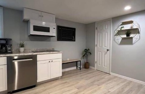 Lake Panasoffkee House | Brand New! Modern Guesthouse!