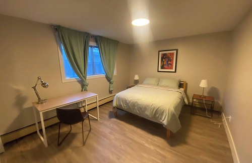Southwest Edmonton House | Brand New Modern Flat 2br1ba Whyte And University