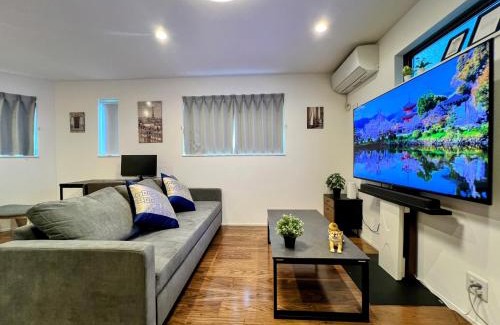 Suginami House | Brand New Modern Haven 7-Min Walk to Shinkoenji Station 9-Min Train to Shinjuku