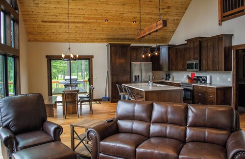 Kalispell Cabin | Brand New Mountain Chalet Cabin
