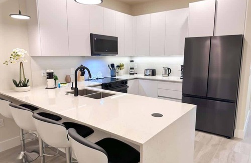 Four Corners House | Brand New Pool Home near Disney | Resort Access