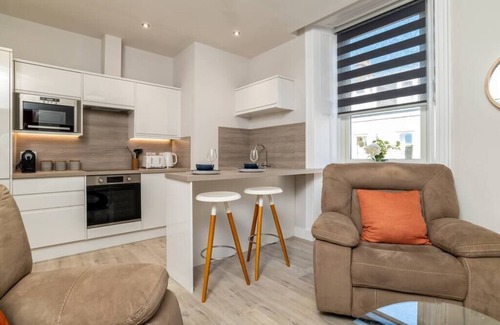 Aberdeen West End Apartment | Brand New - Remodeled Luxury - West End