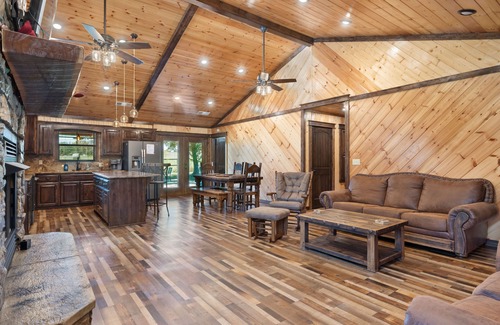 Golden Cabin | Brand New Secluded Cabin with Meadow Views