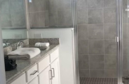 Gateway House | Brand new spacious 4-bedroom house, near Twins/Red Sox Spring training facility.