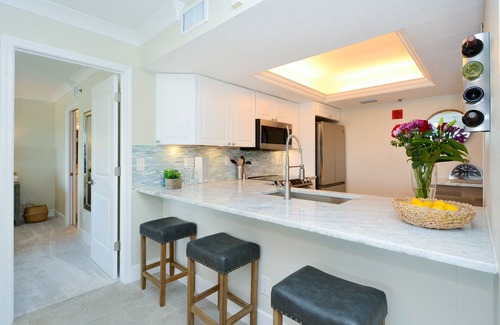 Siesta Key Condo | Brand New! Steps to Siesta Key Beach