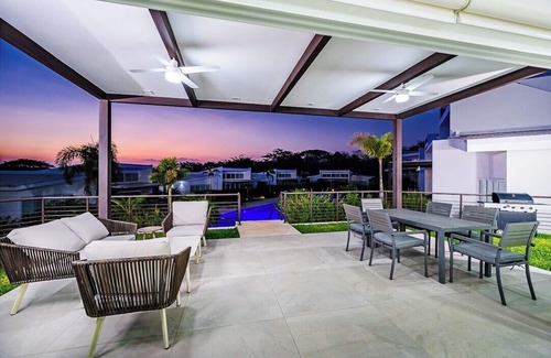 Avellanas Beach Villa | Brand New Stylish Villa | Big Pool & Patio