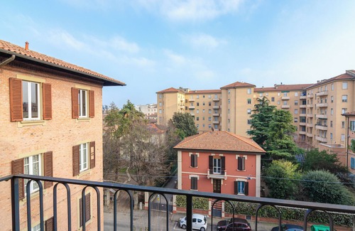 Santo Stefano Apartment | Brand new suite with balcony Via Albertoni