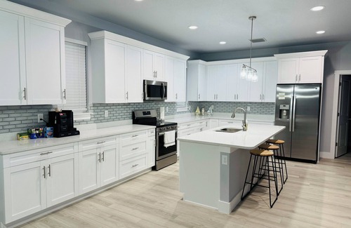 Lutz House | Brand New Tampa Oasis with Private Jacuzzi Retreat