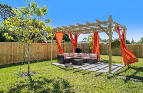 Palm Bay Apartment | Brand New Theme House w Game Room - Encanta Magical