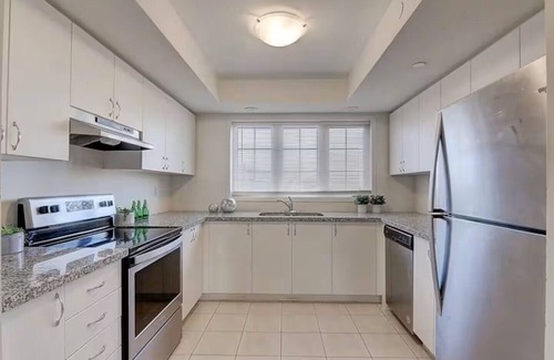 Durham Region House | Brand New Townhouse with 4 bedroom for long stay