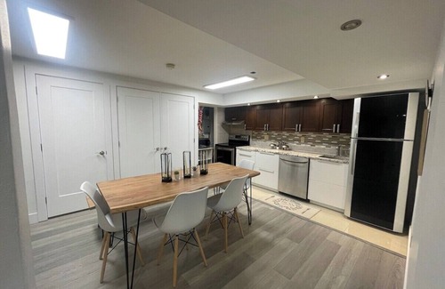 Halifax House | Brand-New & Tranquil Retreat: Backyard ~ Parking!