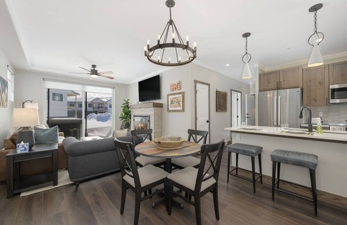 Fraser Condo | Brand New upscale 2-Bedroom Condo in Fraser with Large Private Hot Tub