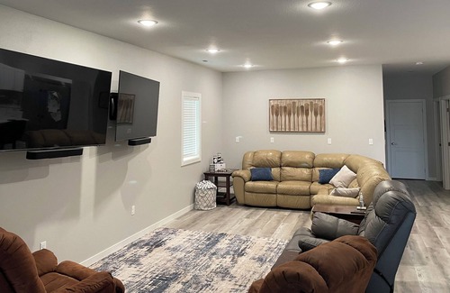 Lake City House | Brand new year-around lake cabin on Clear Lake!