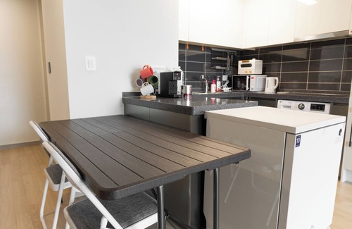 Songdo Apartment | BrandNew 2BR 13F 646sq.ft, 2min to Hyundai outlet & Triple St., 2Free Parking