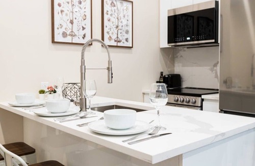 Plateau Mont Royal Apartment | *BrandNew* 2BR+SofaBed w/Roof Top in MTL -29