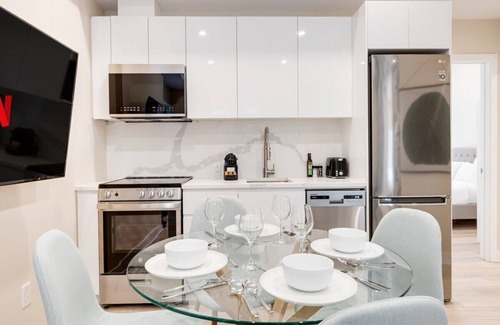 Plateau Mont Royal Apartment | *BrandNew* 2BR+SofaBed w/Roof Top in MTL-210