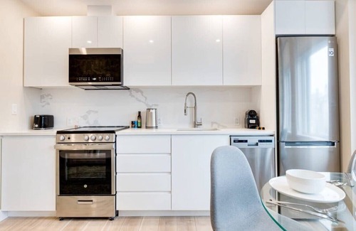 Plateau Mont Royal Apartment | *BrandNew* 2BR+SofaBed w/Roof Top in MTL -25