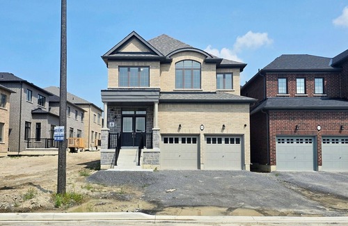 Durham Region House | *BrandNew* 5 Bed 3 Bath Cozy Getaway Home