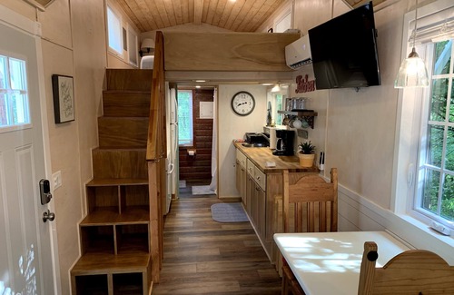 Branson House | Branson Tiny Home: Quiet, Cozy & Unique Lodging in the Heart of Branson!