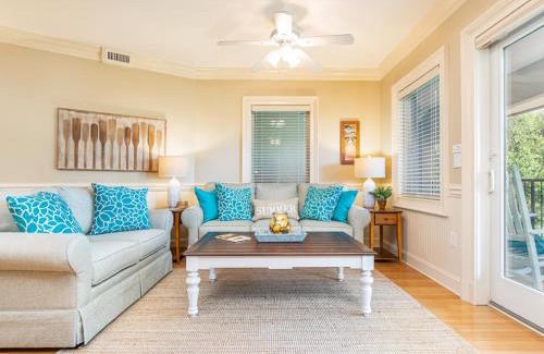 Tybee Island Apartment | Brass Rail 317