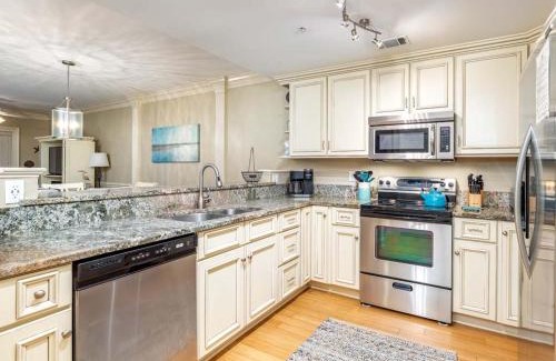 Tybee Island Apartment | Brass Rail 317