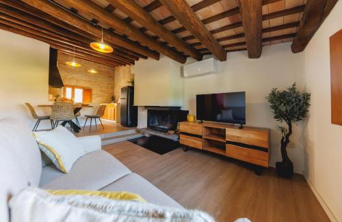 Barri Vell Apartment | Bravissimo Calderes El Bou, with river view