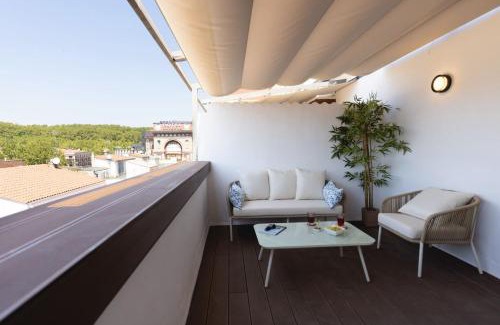 el Mercadal Apartment | Bravissimo Eiximenis, with beautiful terrace and views