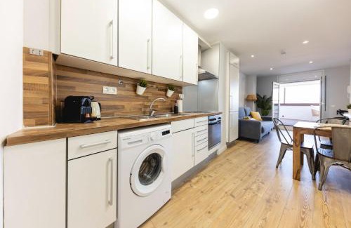 el Mercadal Apartment | Bravissimo Eiximenis, with beautiful terrace and views