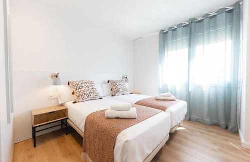 el Mercadal Apartment | Bravissimo Falcó, 3 bedrooms and balcony