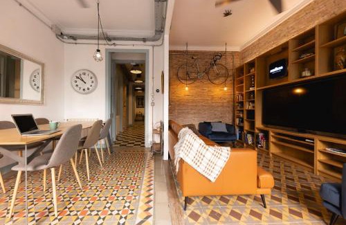 Old Town Apartment | Bravissimo Les Rajoles, Unique 3-bedroom apartment