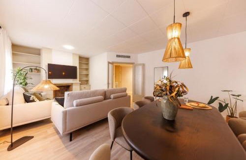 el Mercadal Apartment | Bravissimo Maragall, very spacious and central