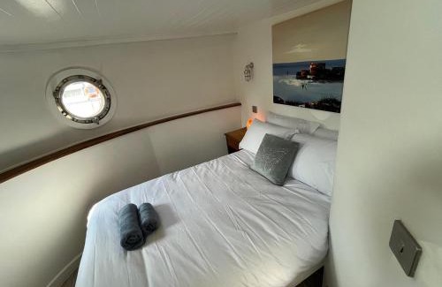 Bray on Thames Boat Rental | Bray Marina boat house