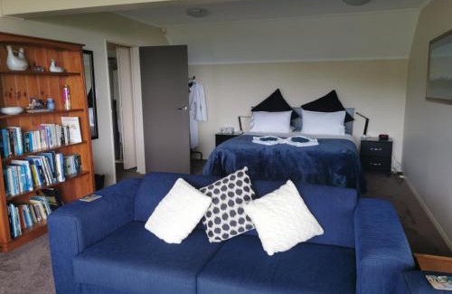 Lowry Bay Bed & Breakfast | Breakaway at York Bay