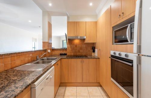Yamba House | Breakers Unit 1 8 - LJHooker Yamba