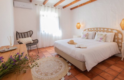 Sines Bed & Breakfast | Breakfast Included | Barbecue | WiFi | MyStay