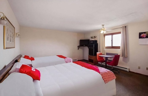 Cheyenne Wells House | Breath of Fresh Air! 2 Convenient Units, Pets Allowed, Free Parking