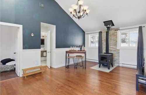 St-Adolphe-d'Howard Ski Chalet | BREATHTAKING! Serene cottage by lakes, ski slopes and spas 1 hr from Montreal