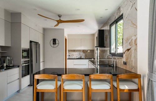 Bang Tao Villa | Breathtaking 4-Bedroom Villa near the beach! Perfect for your next vacation.