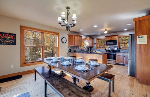 Lake Harmony Estates Cabin | Breathtaking Hillside Views from Hot Tub/Deck!