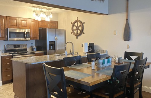 Indian Point Condo | BREATHTAKING LAKE VIEW- UPPER LEVEL - TWO MILES FROM SILVER DOLLAR CITY