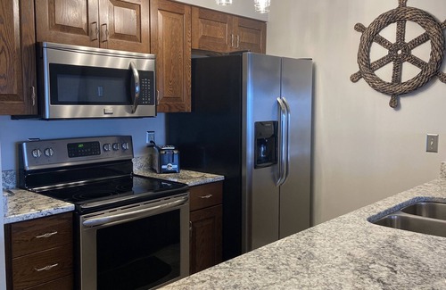 Indian Point Condo | BREATHTAKING LAKE VIEW- UPPER LEVEL - TWO MILES FROM SILVER DOLLAR CITY