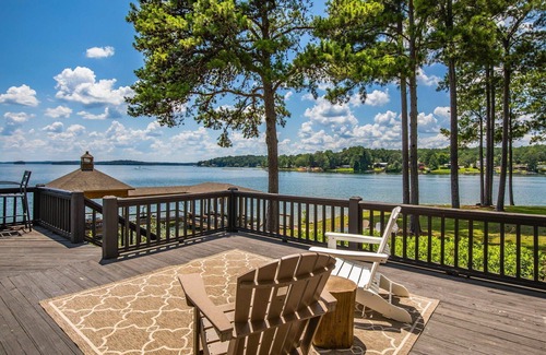 Shady Bay House | Breathtaking Lakefront Oasis: Arcade, Beach with Private Dock, Families/Events