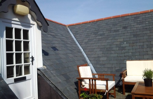 Stoke Fleming Apartment | Breathtaking Sea Views, Private Outdoor Terrace, free WiFi, Dartmouth nearby