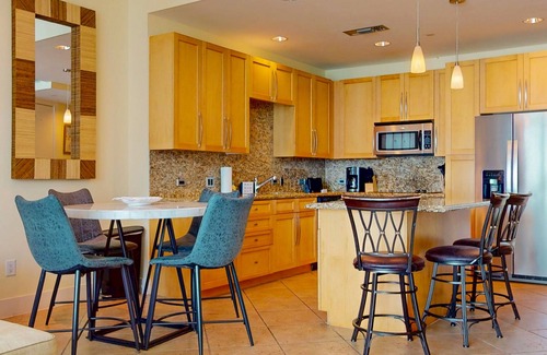 South Padre Island Condo | Breathtaking waterfront view from the 9th floor with shared pool and hot tub