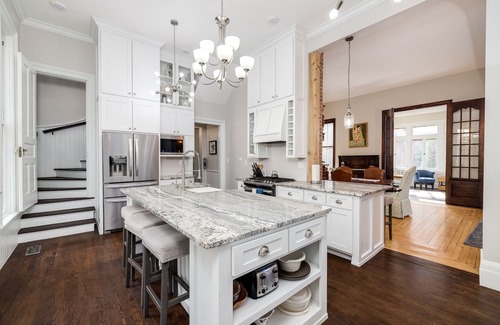 Summit - University House | Breathtaking Victorian Mansion~2 Blocks to Cathedral~HUGE Hidden Arcade~Theatre!