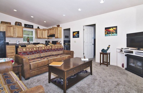 Homer Apartment | Breathtaking Views of Kachemak Bay