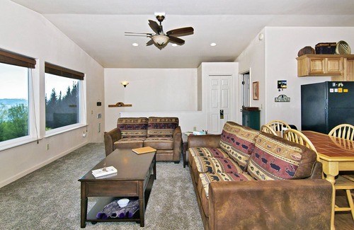 Homer Apartment | Breathtaking Views of Kachemak Bay