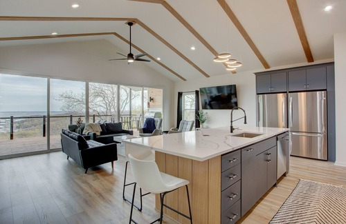 Pottsboro House | Breathtaking Views of Lake Texoma's beaches/Islands and Highport Marina.n