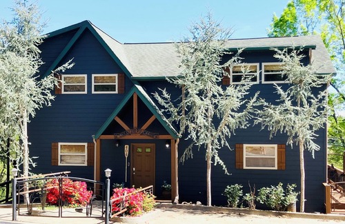 Lampe Cabin | BREATHTAKINGLY BEAUTIFUL-4BR/4BA Lakefront Cabin-Sleeps 10